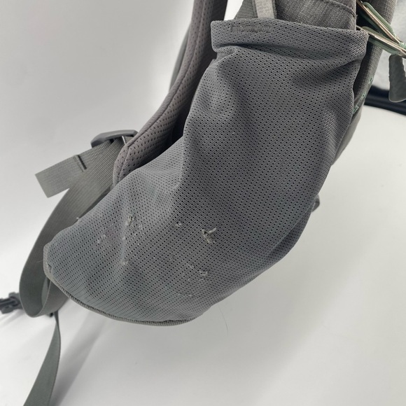 The North Face /// Grey and Teal Backpack - Picture 7 of 7